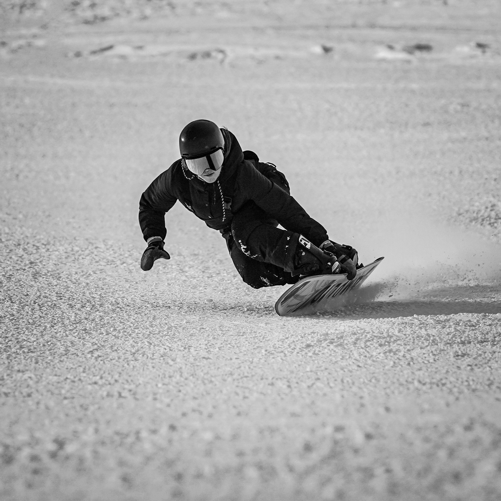 CARVING PISTE / GROOMER - I want to lay out flat and feel the centrifugal force on fresh corduroy.